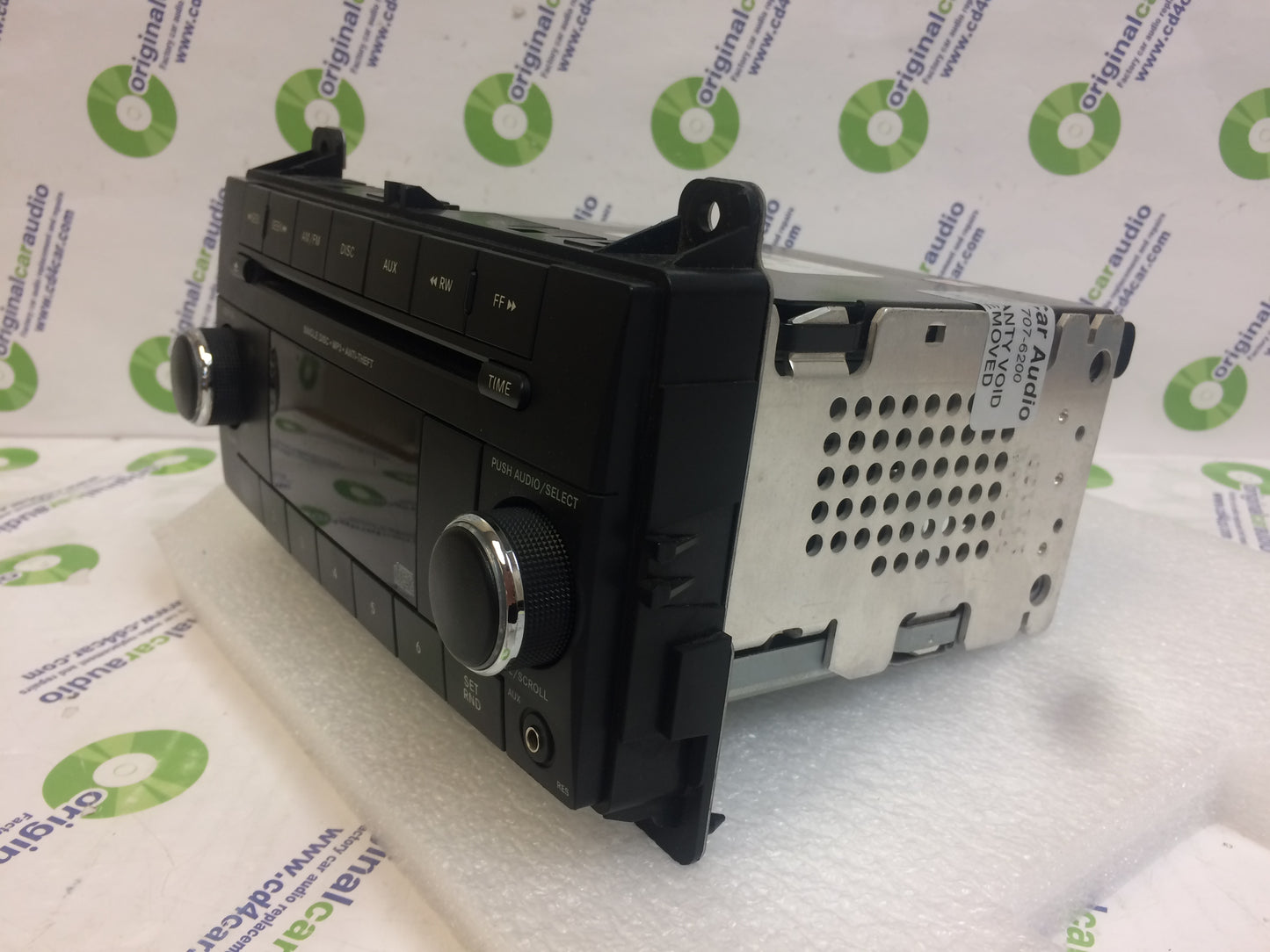 2007 - 2013 Dodge Jeep Grand Cherokee Durango OEM Single CD AM FM RES Radio Receiver