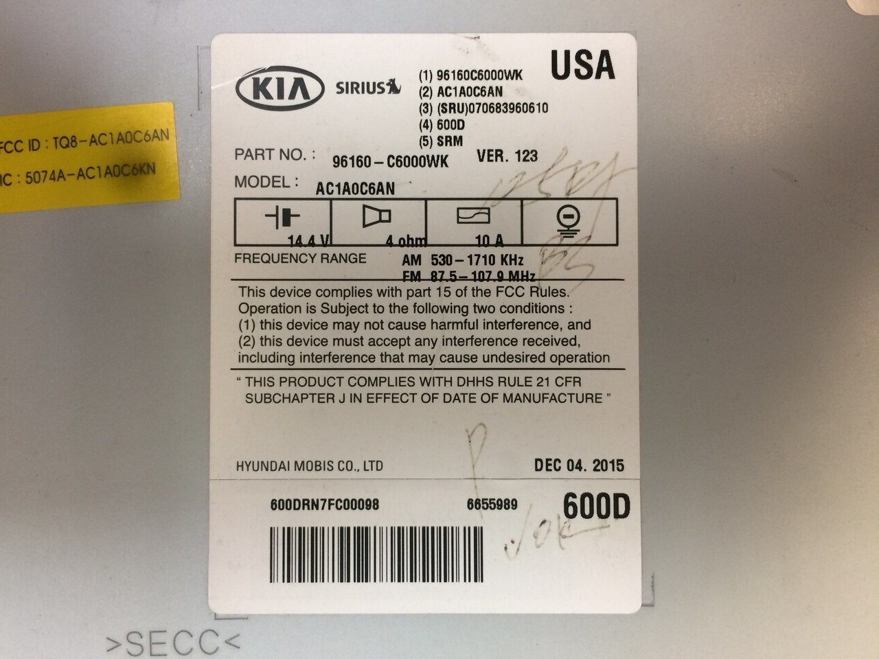 2015 - 2018 Kia Sorrento OEM UVO AM FM Radio Sat Bluetooth CD Player Receiver