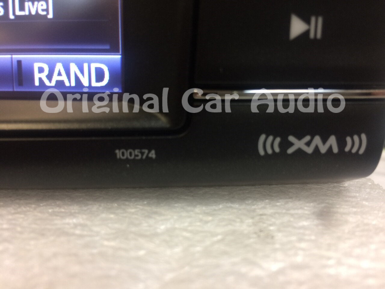 2015 - 2018 Toyota RAV4 OEM HD Radio Touch Screen CD Player Gracenote Bluetooth Receiver 100574, 100582