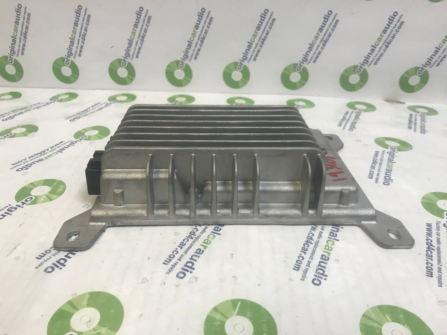 2009 - 2013 Chevrolet Corvette OEM Bose Premium Sound Radio Amplifier 25972199
