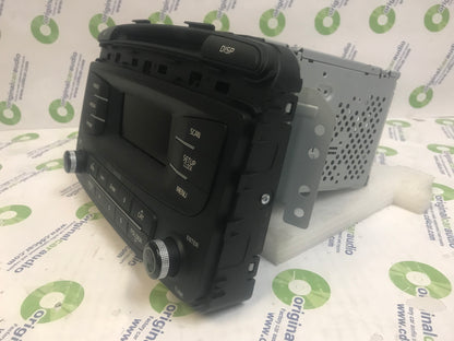 2015  - 2018 Kia Sorento OEM AM FM Radio Sat Bluetooth CD Player Receiver