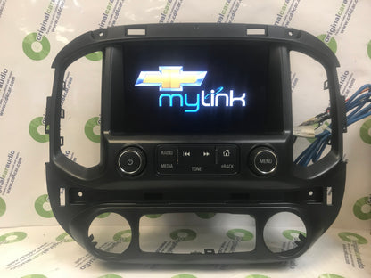2017 - 2018 Chevy Colorado OEM Touch Screen Radio Navigation Display w/o Vents