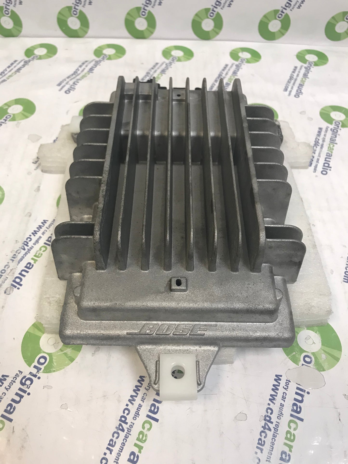 2008 - 2012 CADILLAC SRX OEM Bose Premium Radio Amplifier