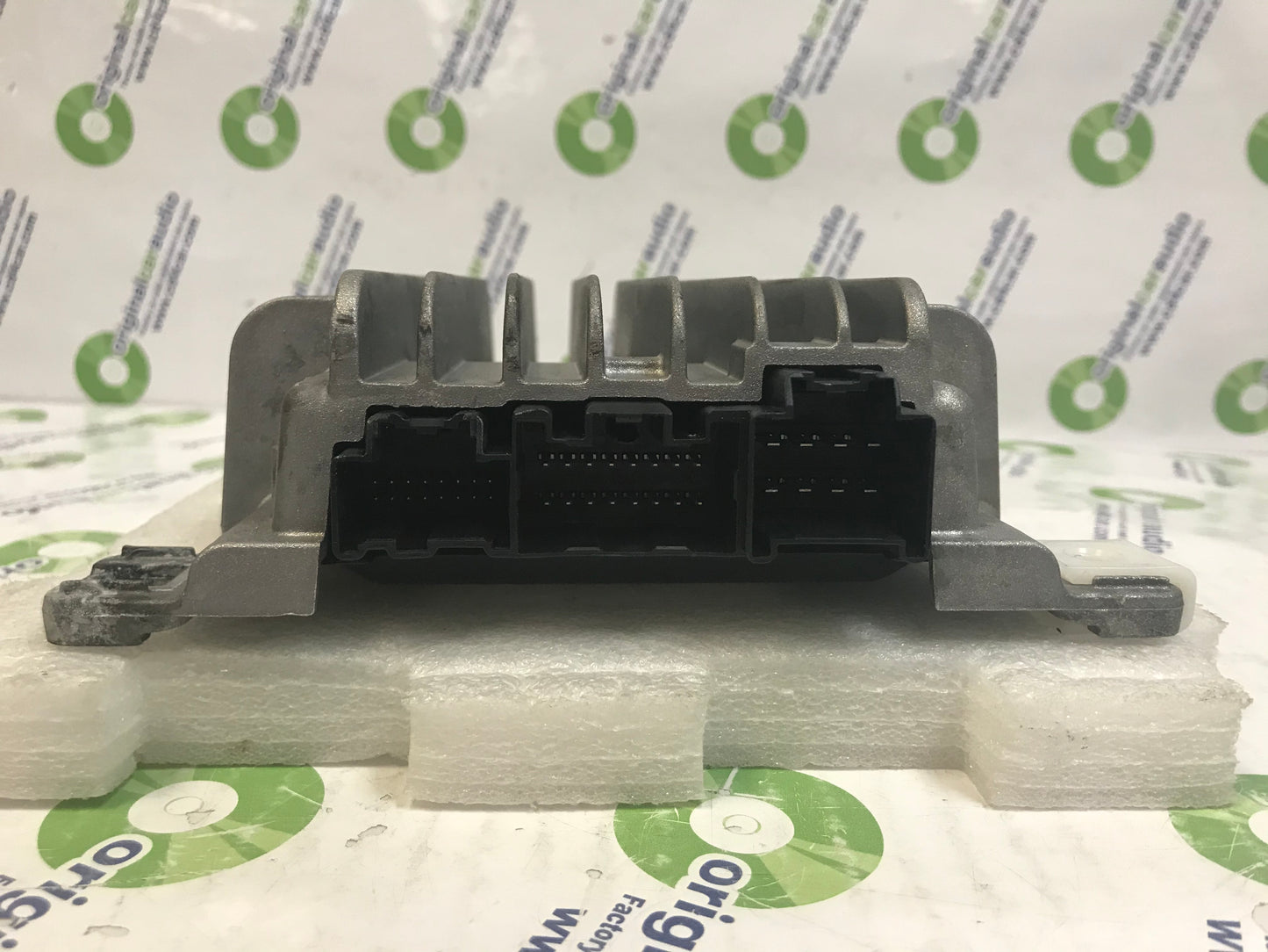 2008 - 2012 CADILLAC SRX OEM Bose Premium Radio Amplifier