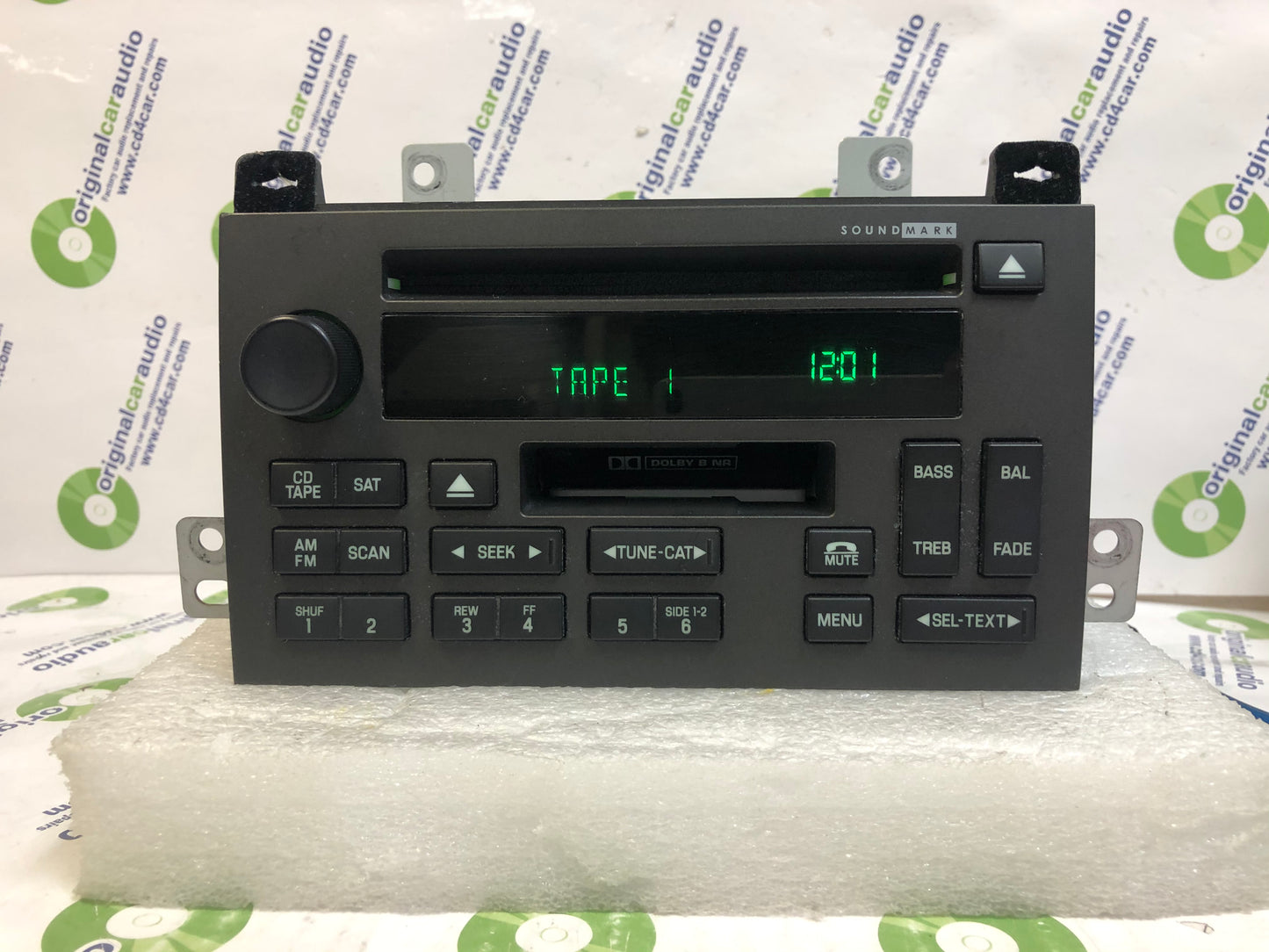 2003 - 2009 Lincoln Town Car OEM AM FM Radio Tape CD Player Receiver
