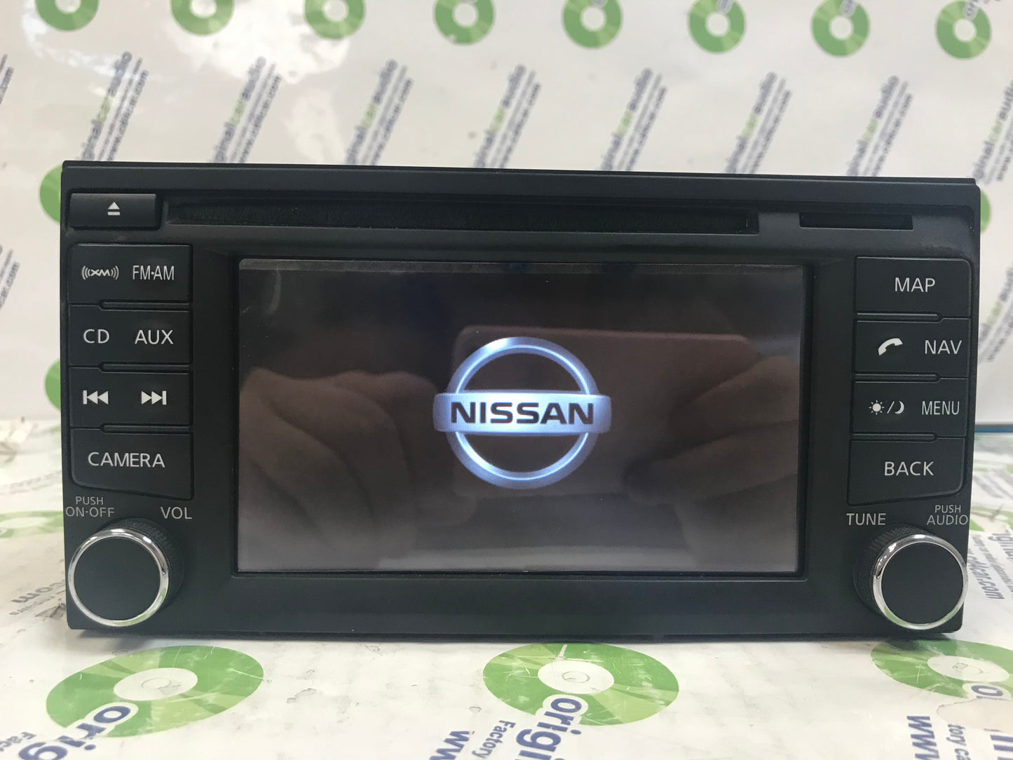 2013 - 2015 Nissan Frontier Titan Xterra OEM Navigation AM FM Radio Receiver