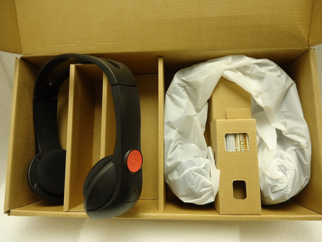 2005-12 CADILLAC GM Chevy REAR ENTERTAINMENT HEADSETS 15845791 HEADPHONES TV DVD