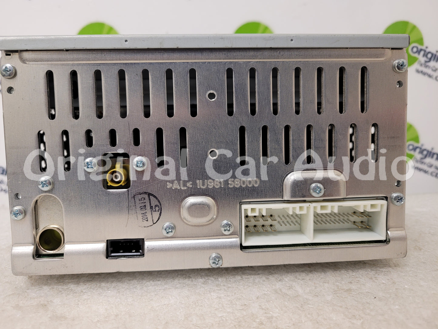 2015 - 2018 Kia Sedona OEM UVO Touch Screen Single CD Multimedia Radio