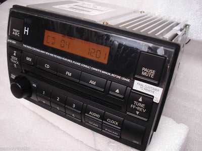 05 -06 Nissan Altima Radio and CD player