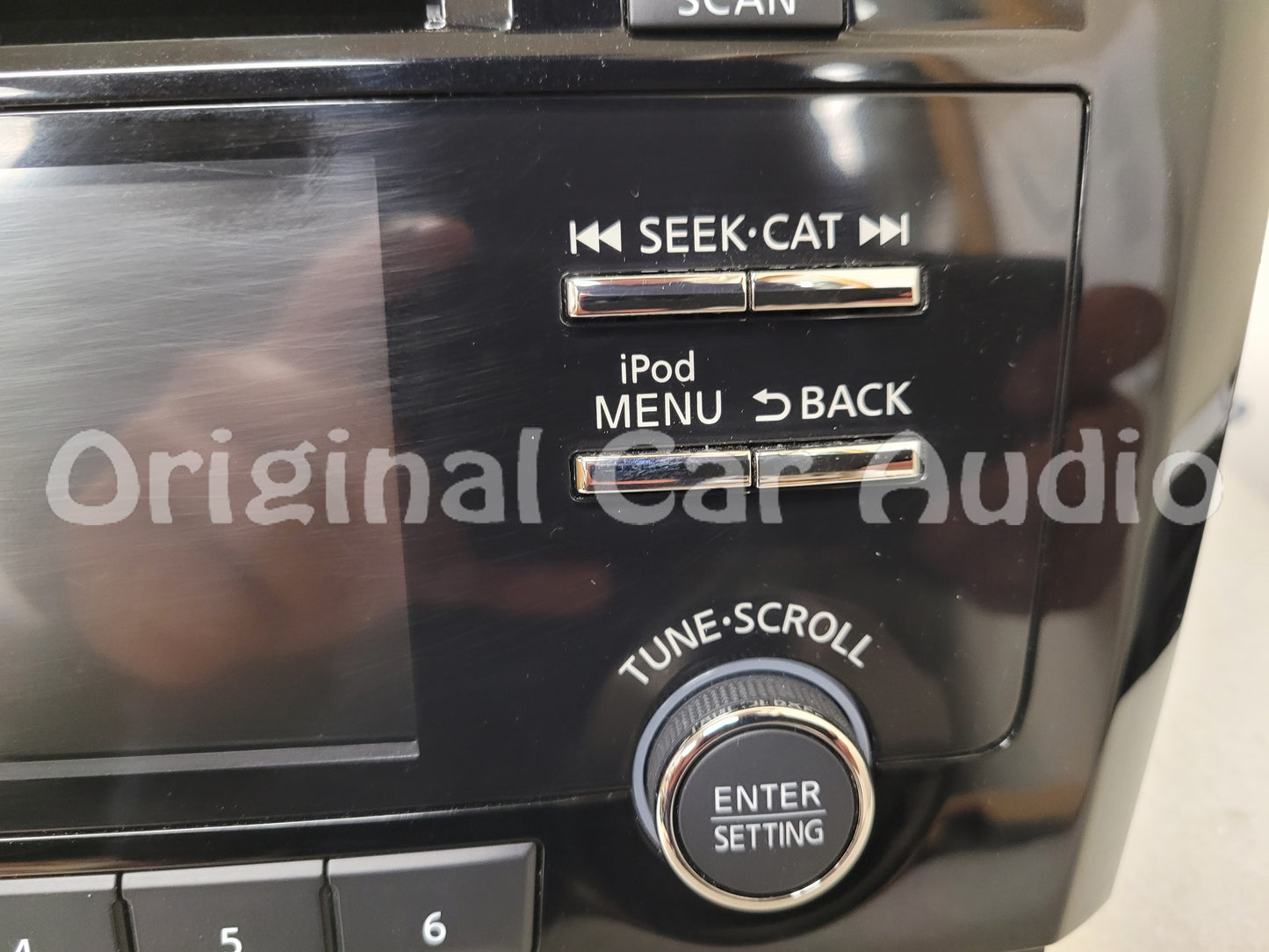 2017 - 2019 Nissan Rogue OEM AM FM XM Radio CD Player Receiver
