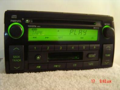 2002 - 2005 Toyota Camry LE Radio Tape and CD Player