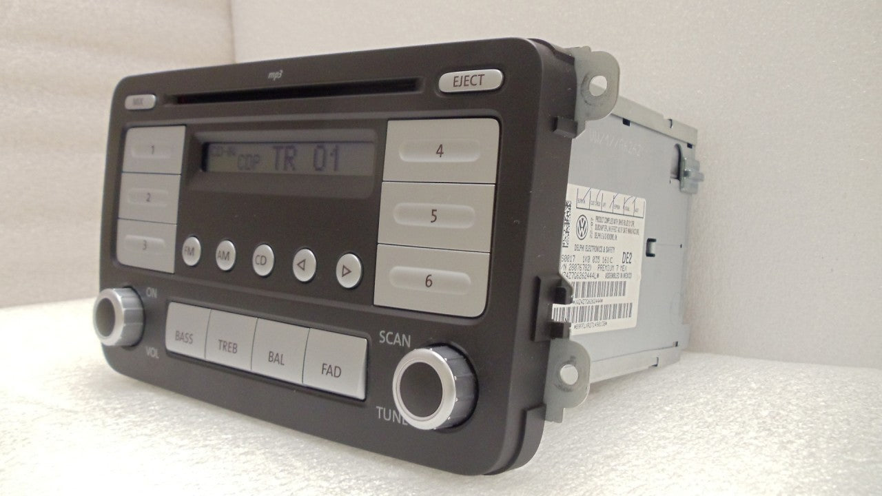 2006 - 2009 VOLKSWAGEN VW Jetta Passat Rabbit Golf GTI EOS Radio Stereo MP3 CD Player Premium 7