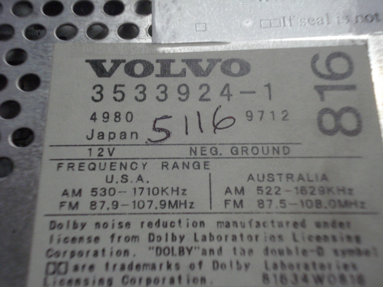 Volvo SC-816 Radio Tape CD Player 850 960 V70 S70 V40 S40 S90 V90 1993 1994 95 1996 1997 98 99 2000 3533924-1 BLACK