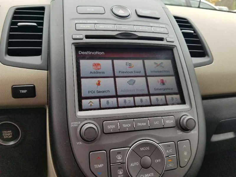 2011 - 2013 Kia Soul OEM Factory Head Unit CD Player Display Screen