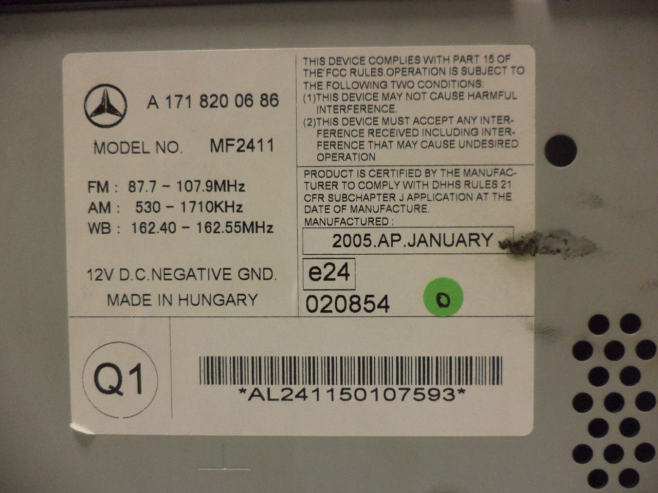 2005 2006 Mercedes Benz SLK350 SLK280 OEM Factory Stereo AM FM Radio CD Player
